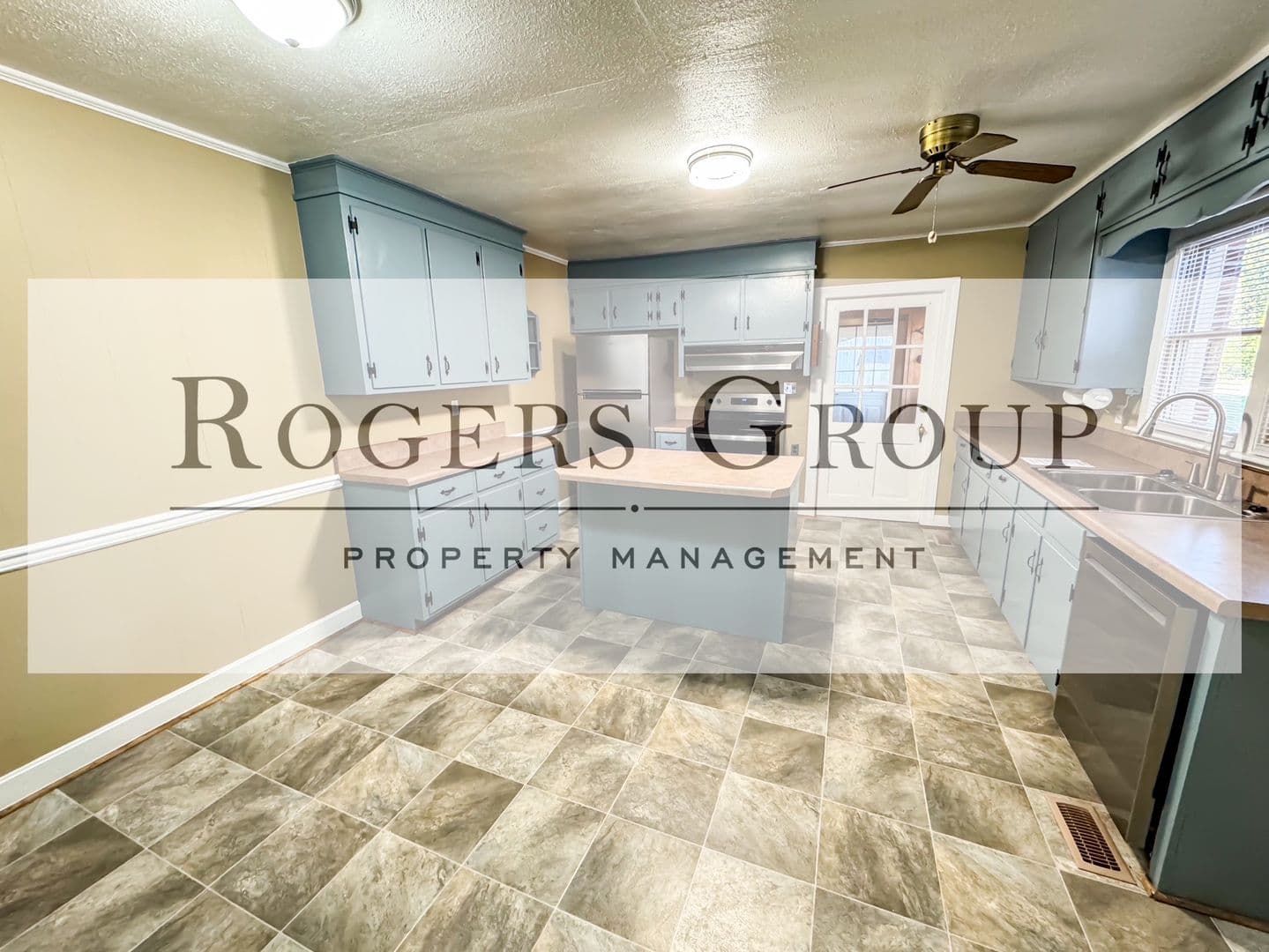 Louisburg House: 382 Fuller Road