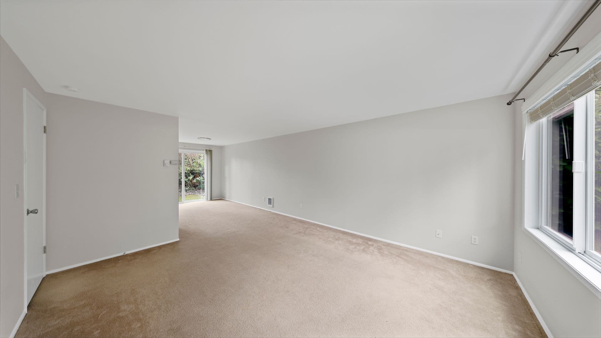 Oak Harbor Apartment: 1100 Sw Harrier Cir #3