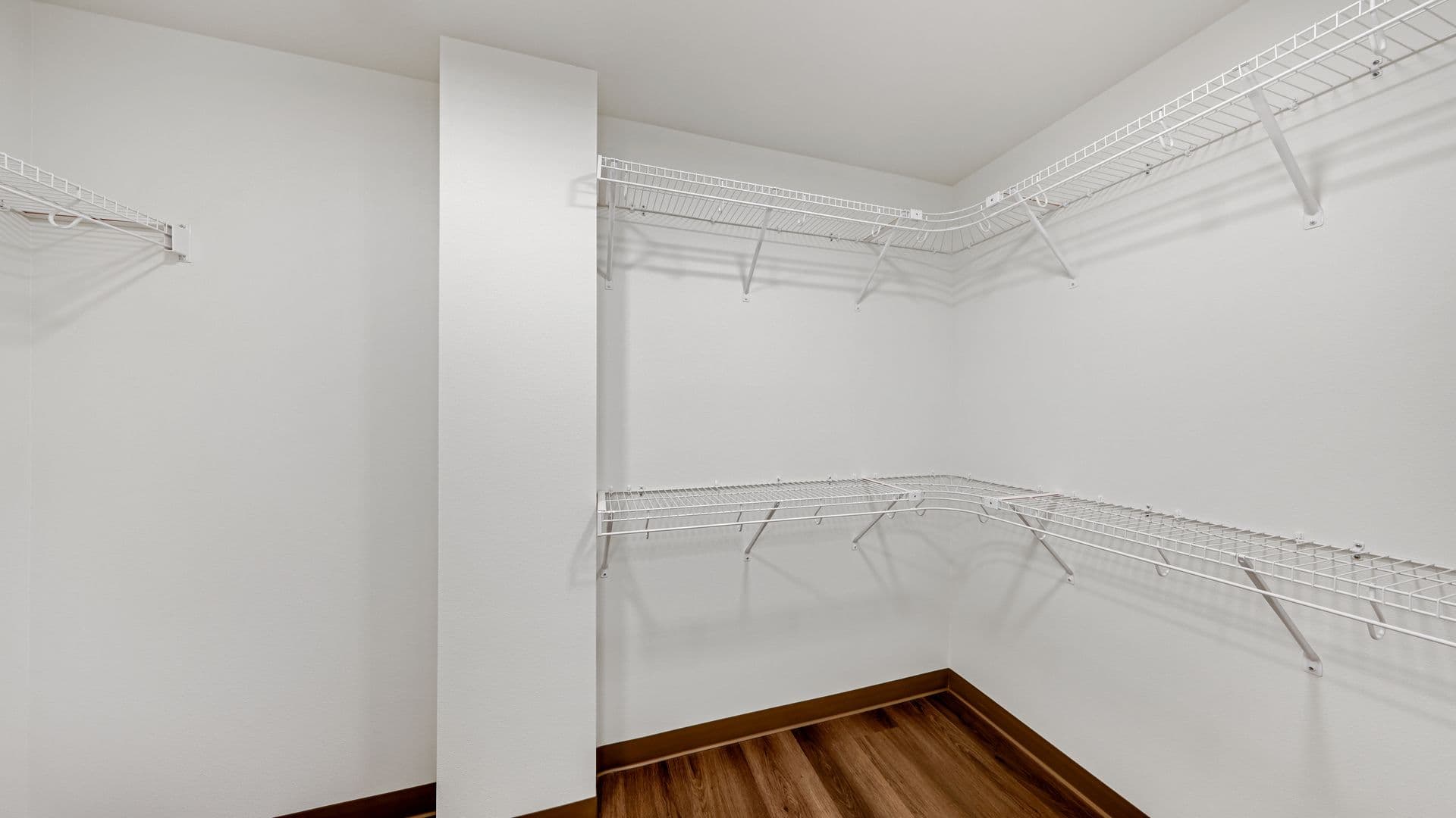 Oak Harbor Townhome: 120 Ne 10th Ave #G2