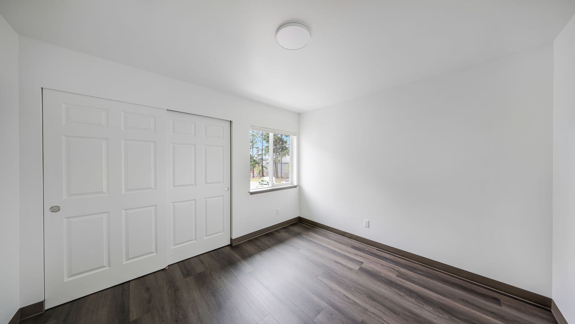 Oak Harbor Townhome: 120 Ne 10th Ave #F2