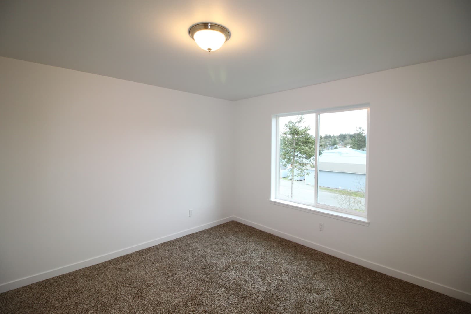 Oak Harbor House: 1785 Nw 5th Ave
