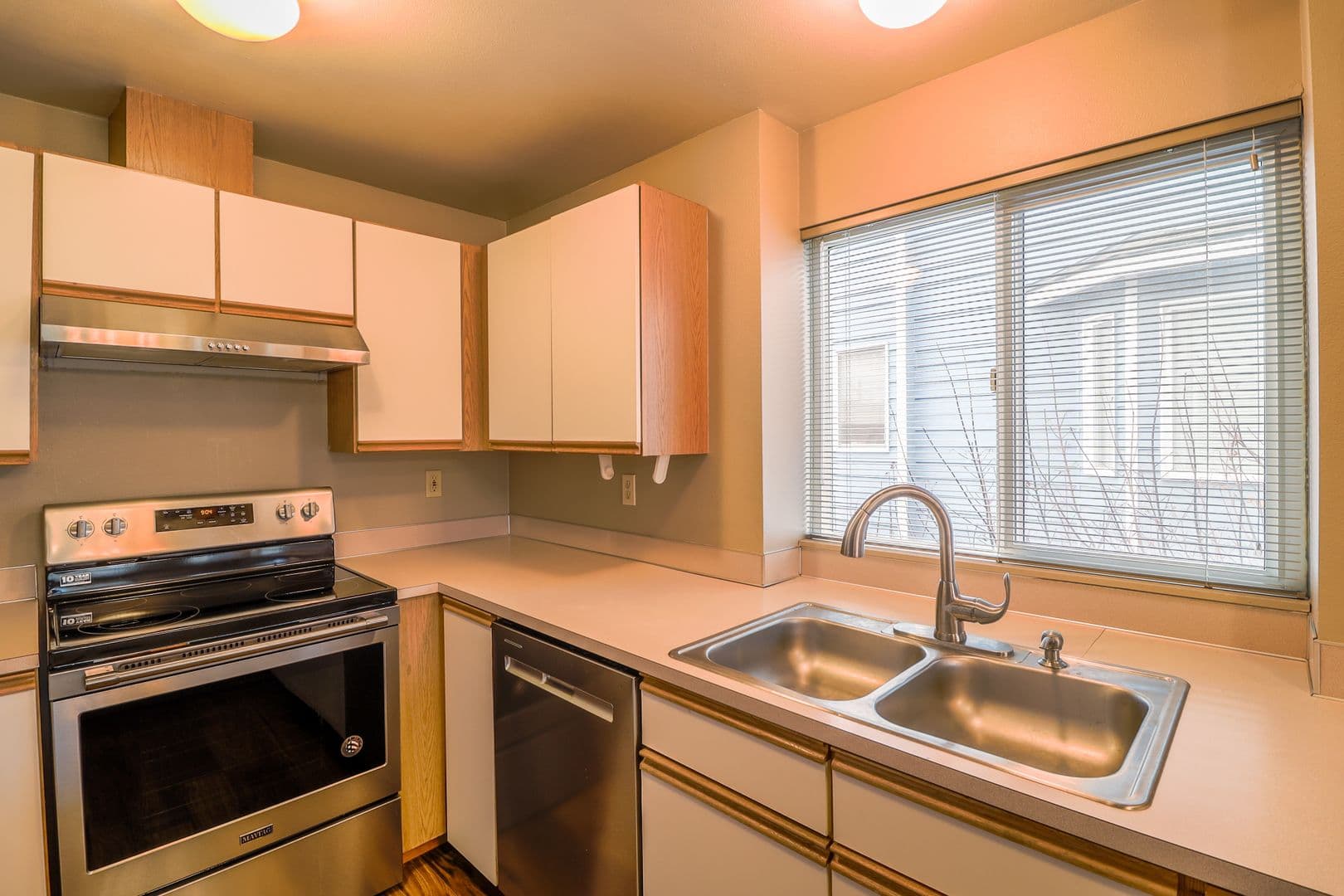 Oak Harbor House: 651 Ne Ellis Way #D201
