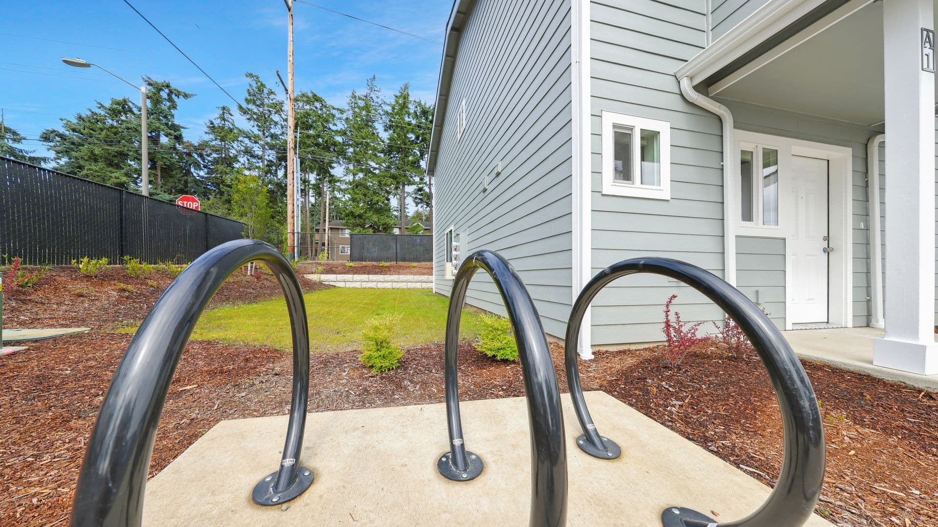 Oak Harbor Townhome: 120 Ne 10th Ave #C3