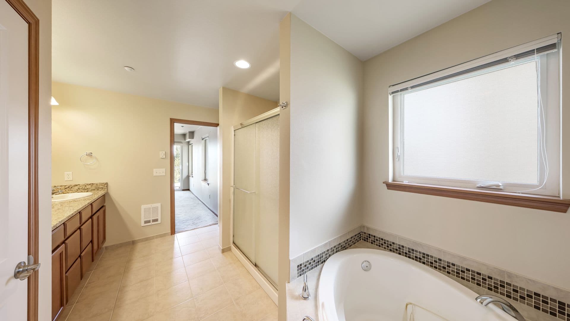 Anacortes Condo: 3614 Portage Ln #200