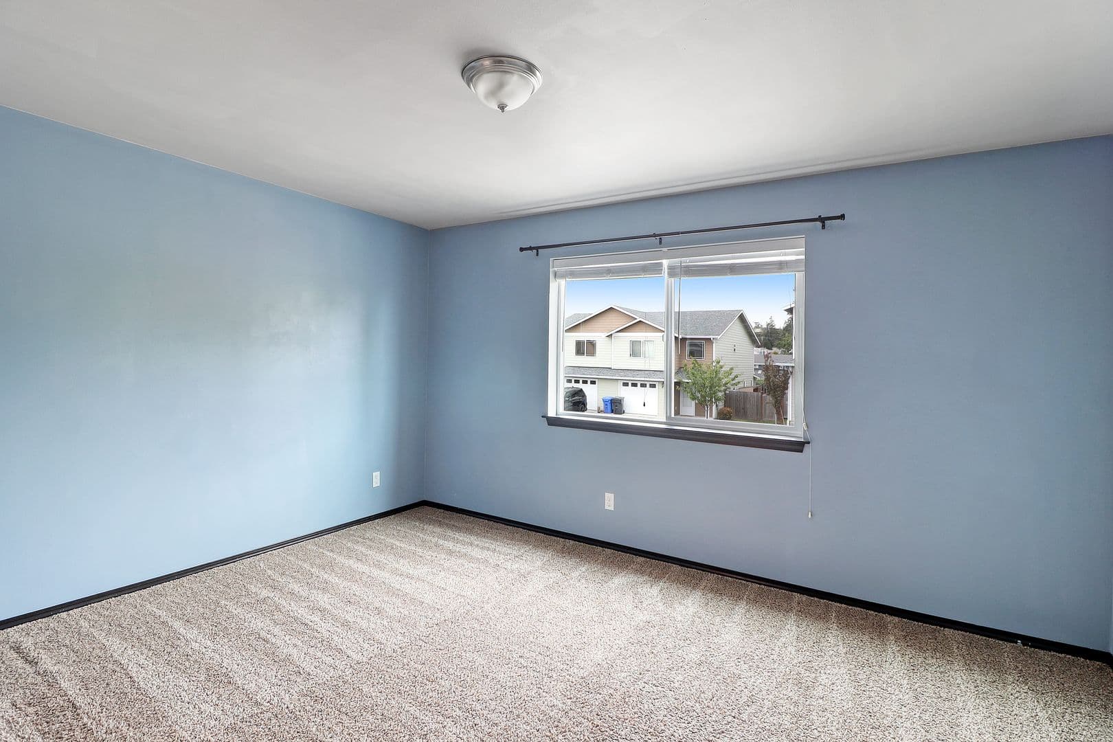 Oak Harbor House: 45 Ne Melrose Dr