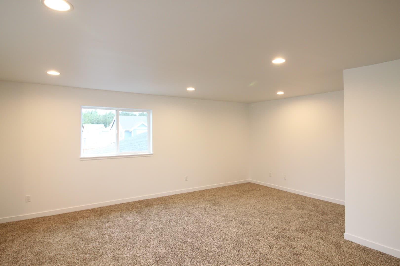 Oak Harbor House: 1785 Nw 5th Ave