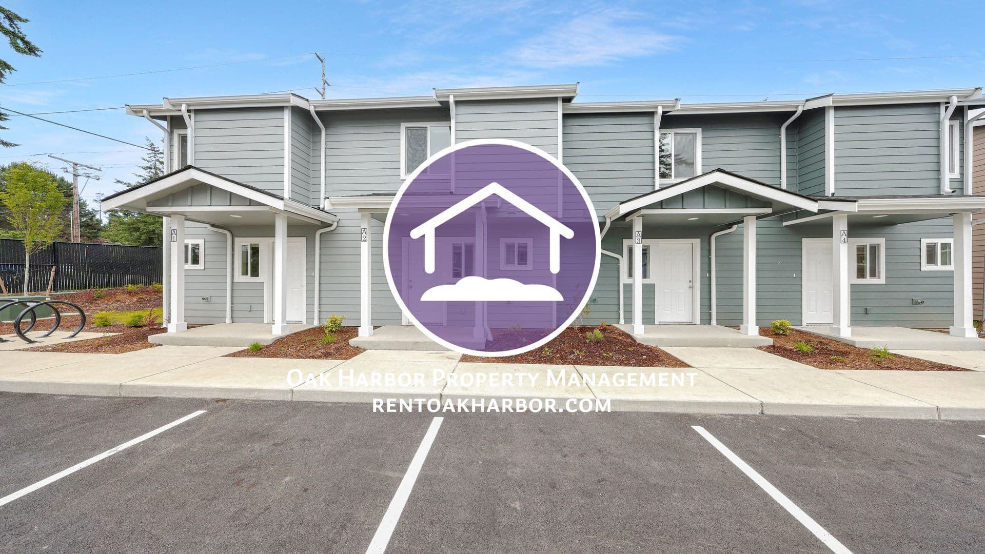 Oak Harbor Townhome: 120 Ne 10th Ave #F2