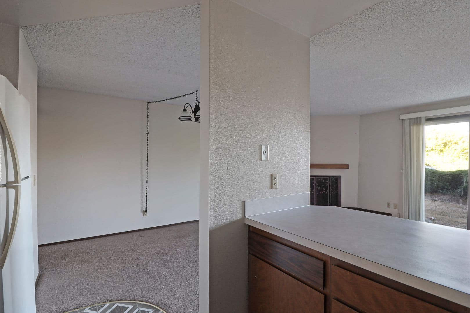 Oak Harbor Apartment: 395 S Oak Harbor St #104