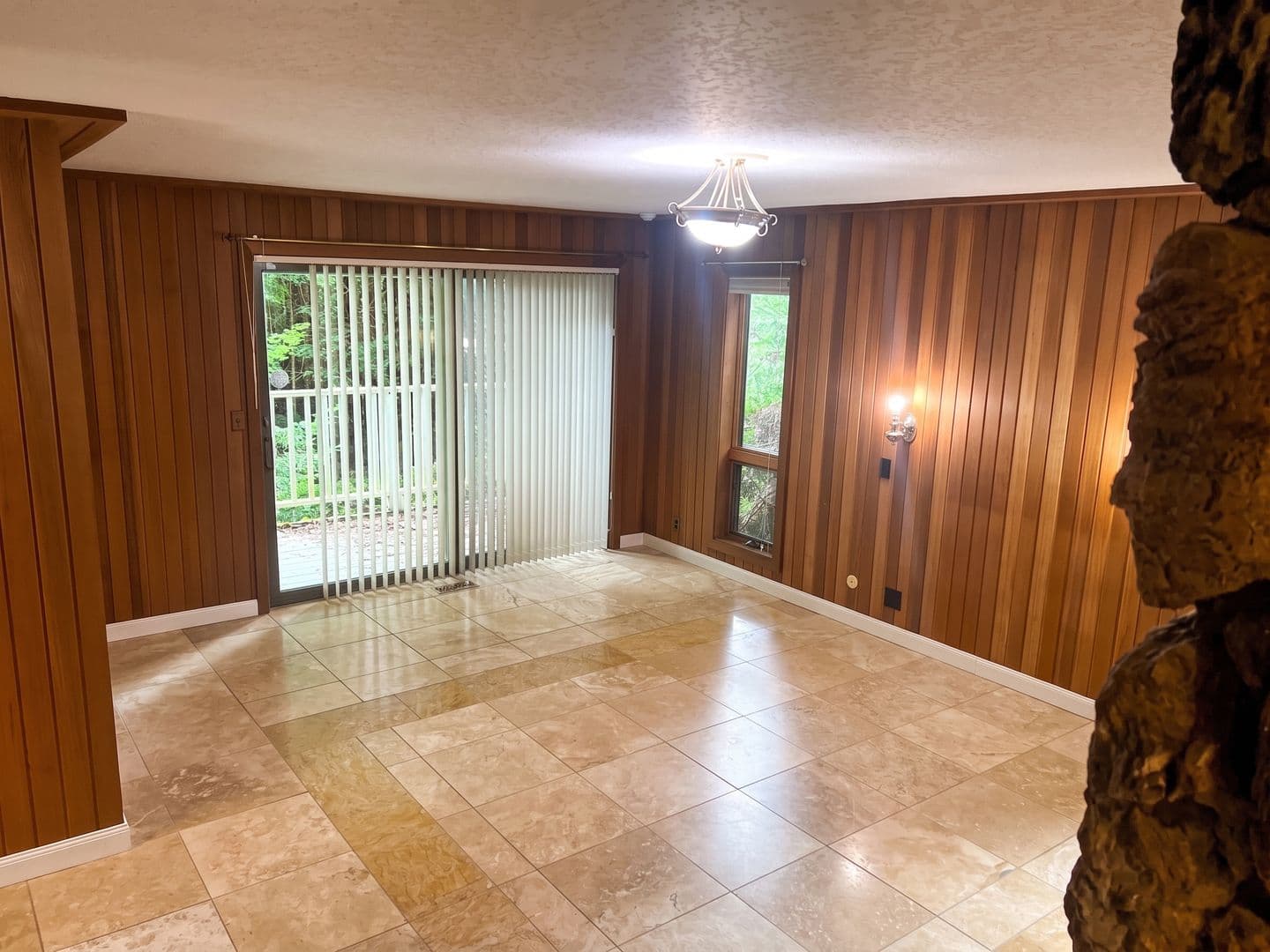 Eureka Apartment: 219 Boyle Drive