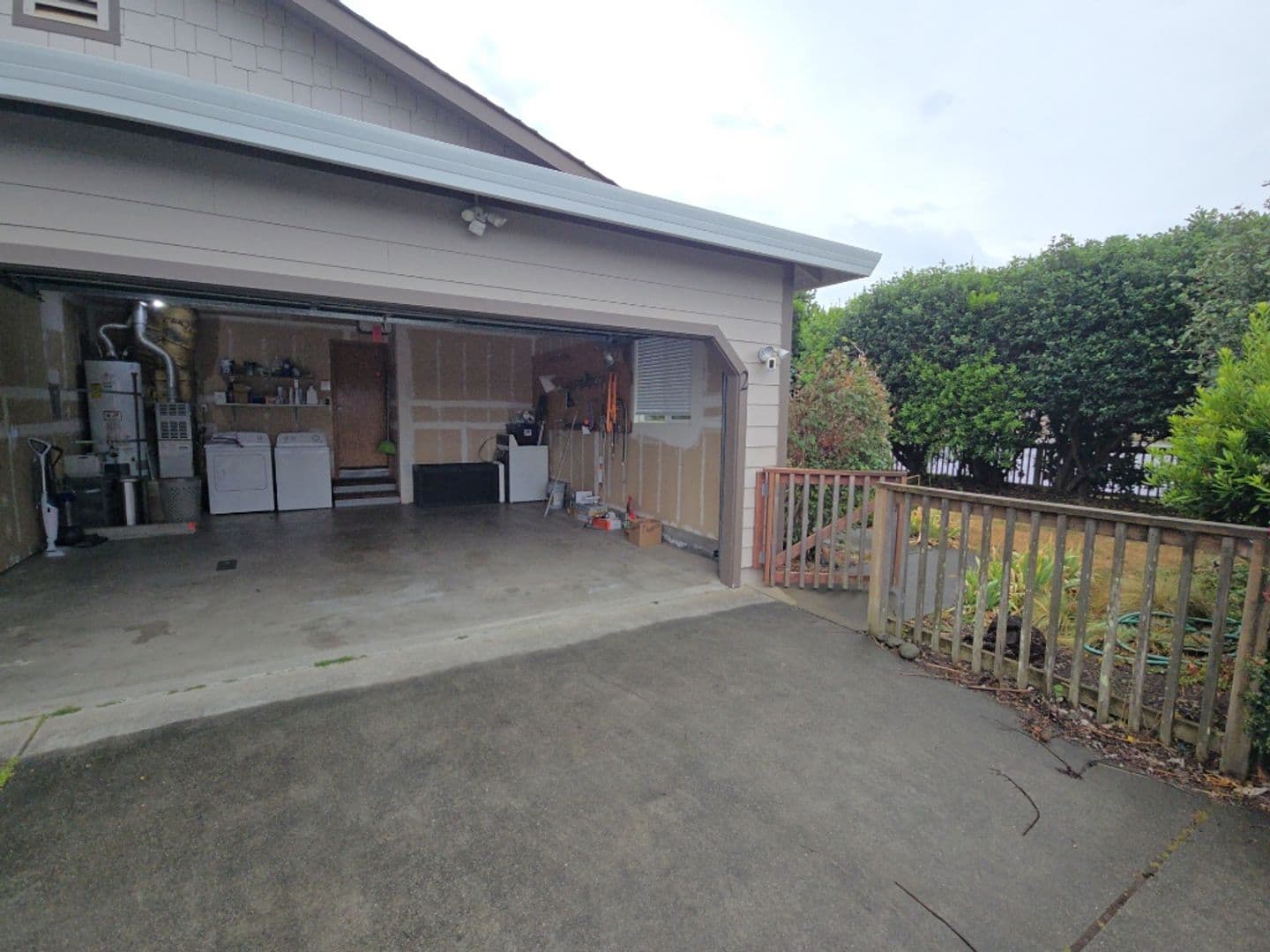 McKinleyville Apartment: 1655 - 1659 Fischer Ave.