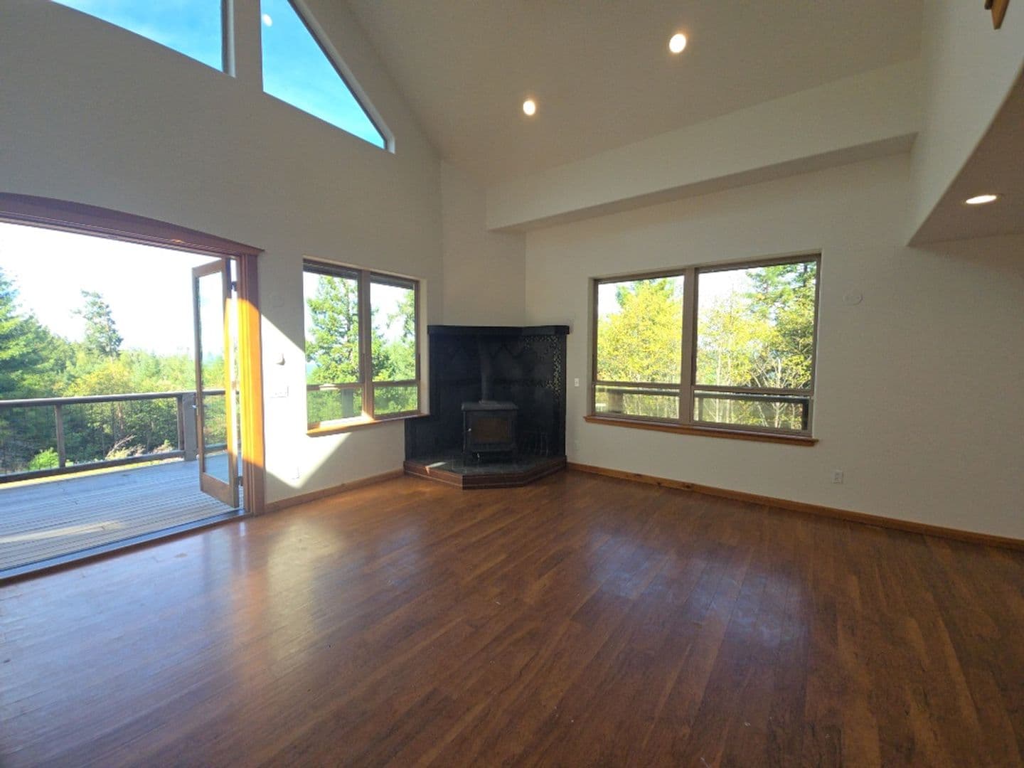 Kneeland House: 5623 Kneeland Rd. [PRM: Andrew]