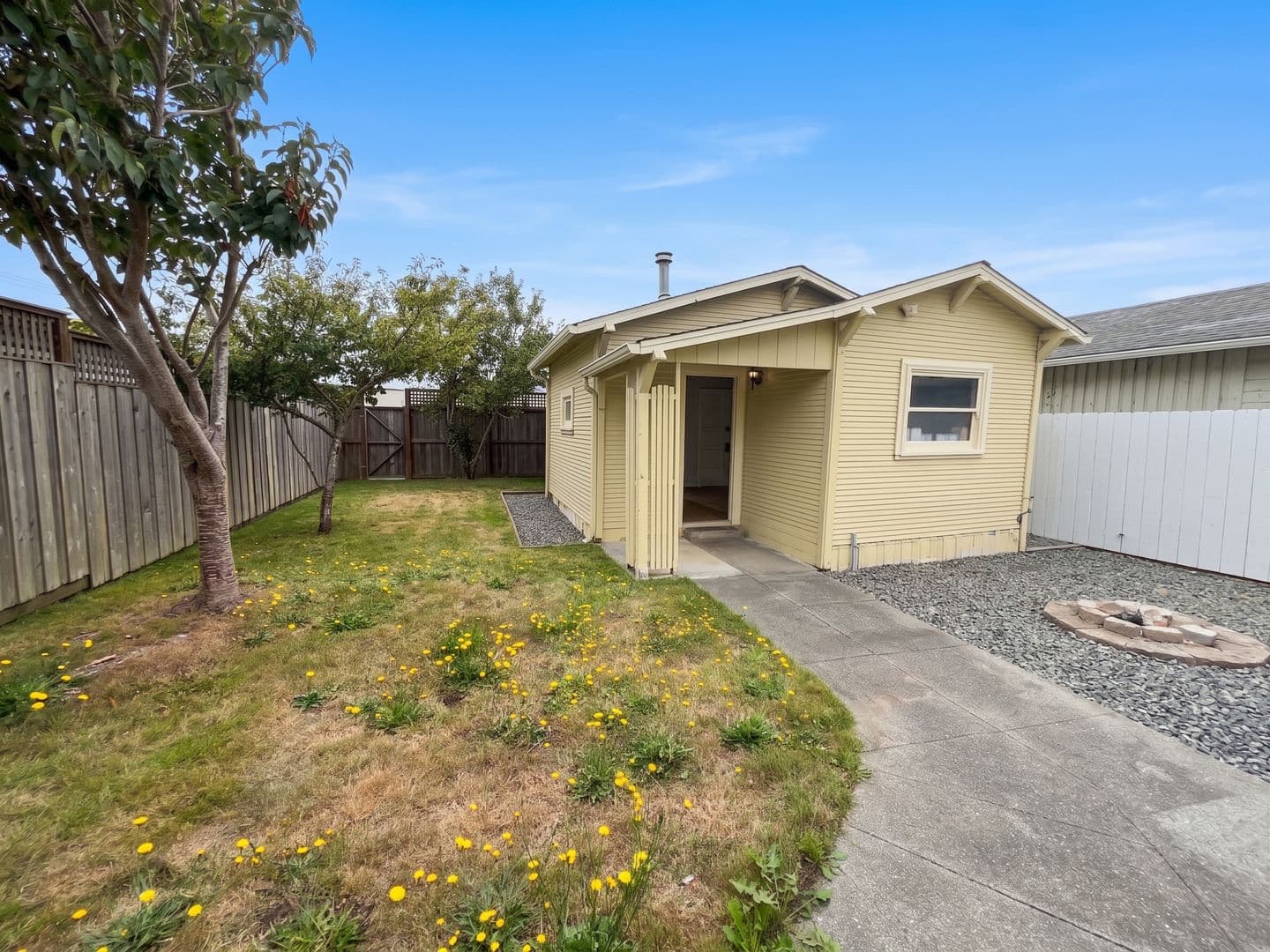 Eureka House: 2726 J Street