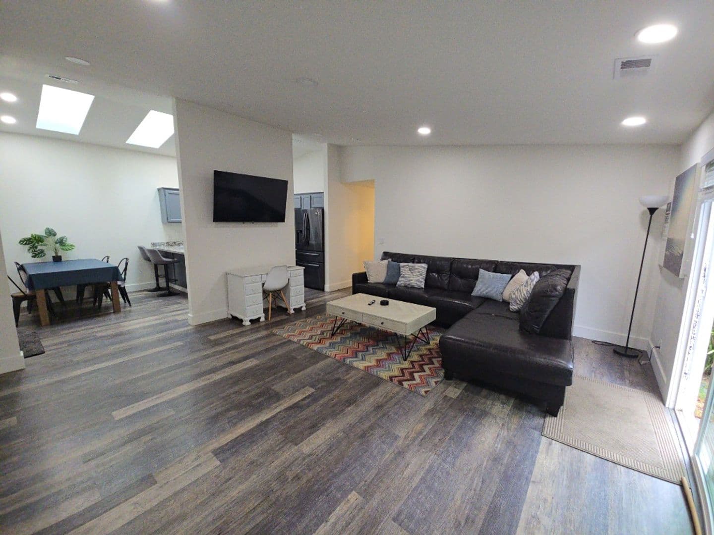McKinleyville Apartment: 1655 - 1659 Fischer Ave.