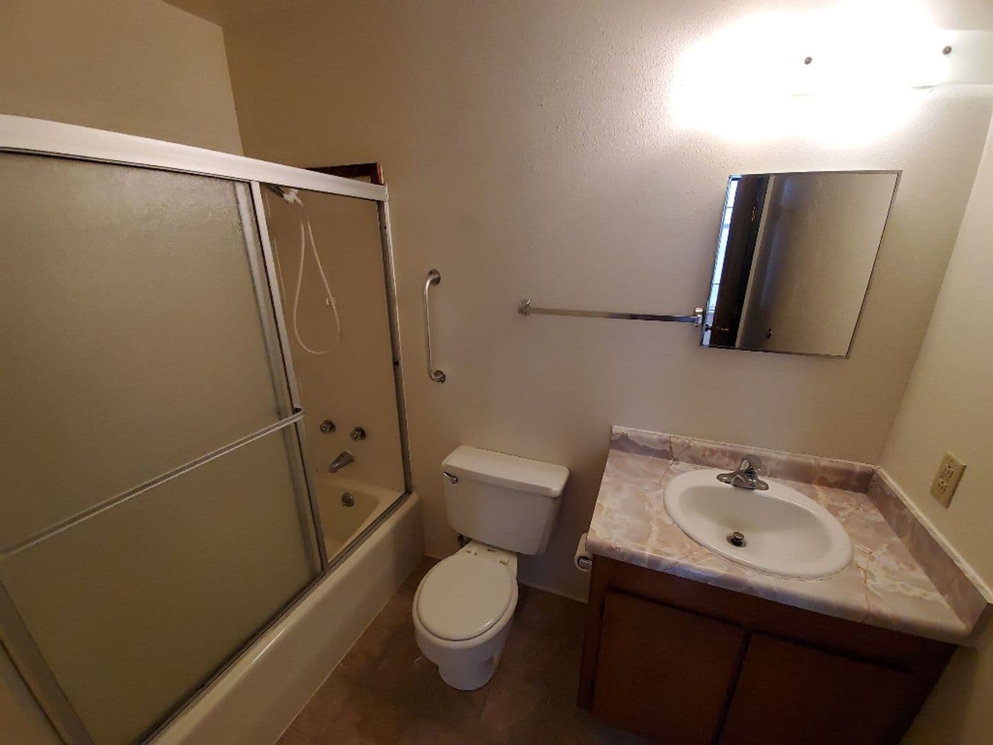 Eureka Apartment: 309 E St.