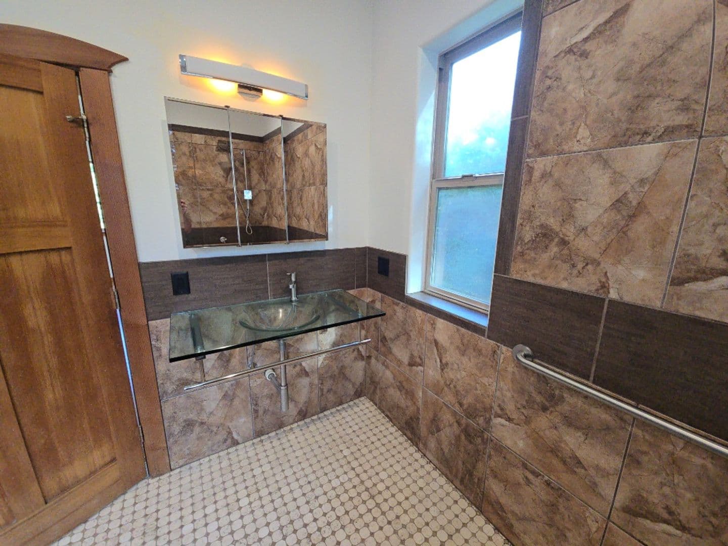 Kneeland House: 5623 Kneeland Rd. [PRM: Andrew]
