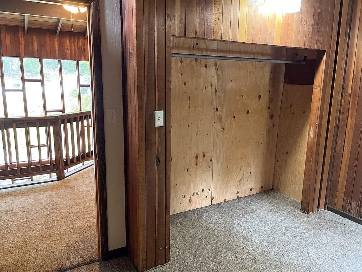 Kneeland Apartment: 4548 & 4576 Greenwood Heights Dr.