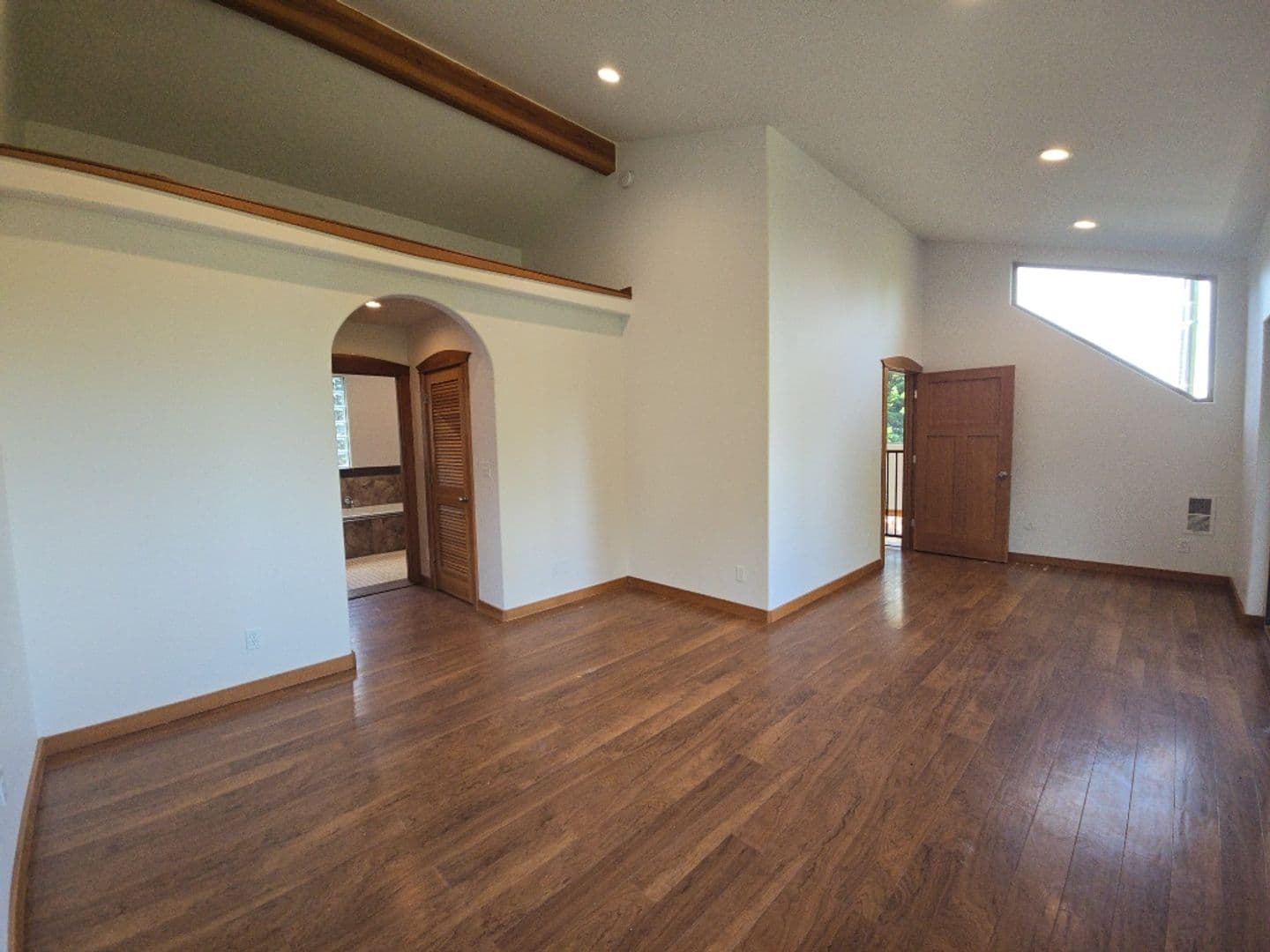 Kneeland House: 5623 Kneeland Rd. [PRM: Andrew]