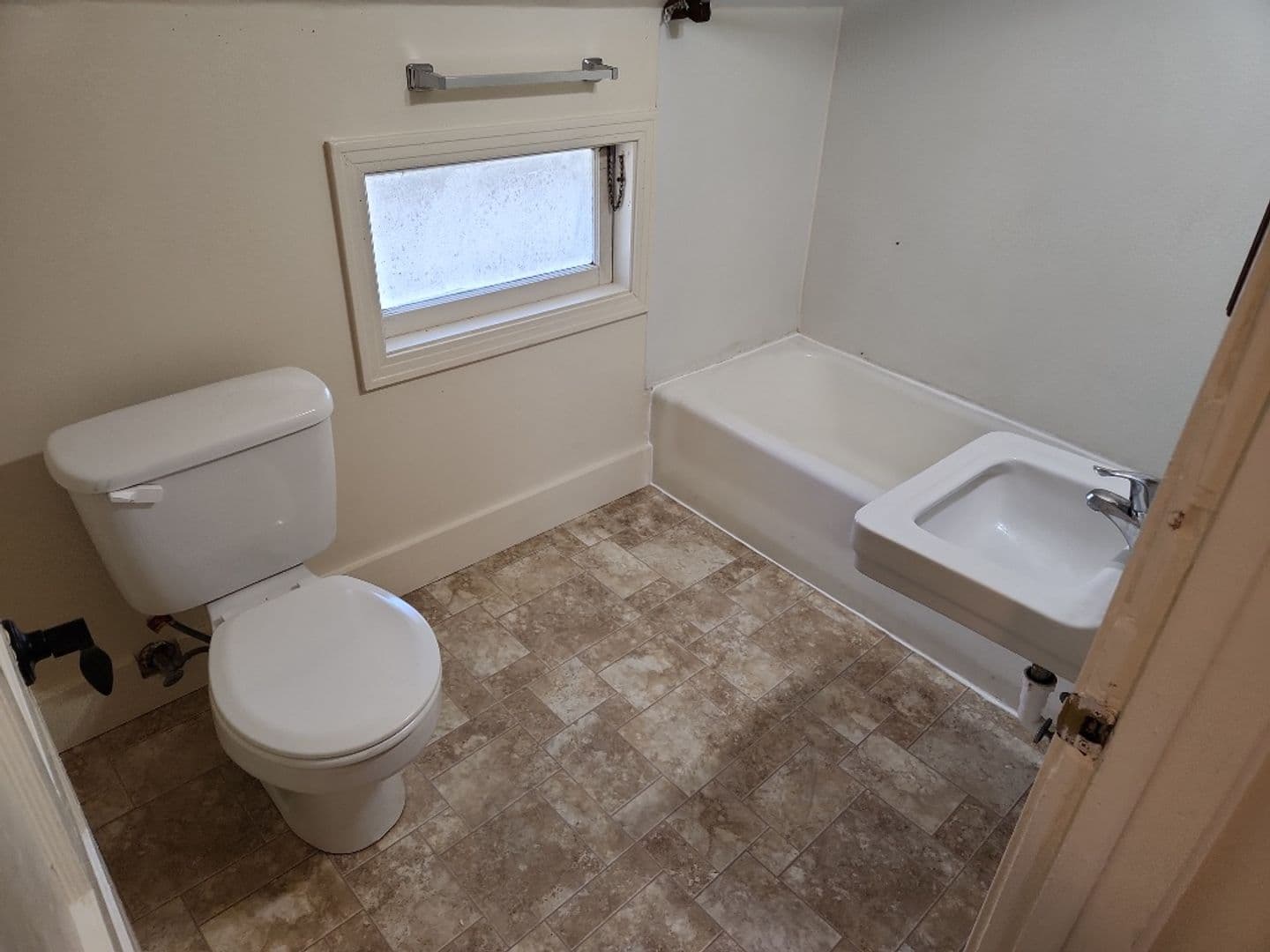 Eureka Apartment: 1443 5th Street