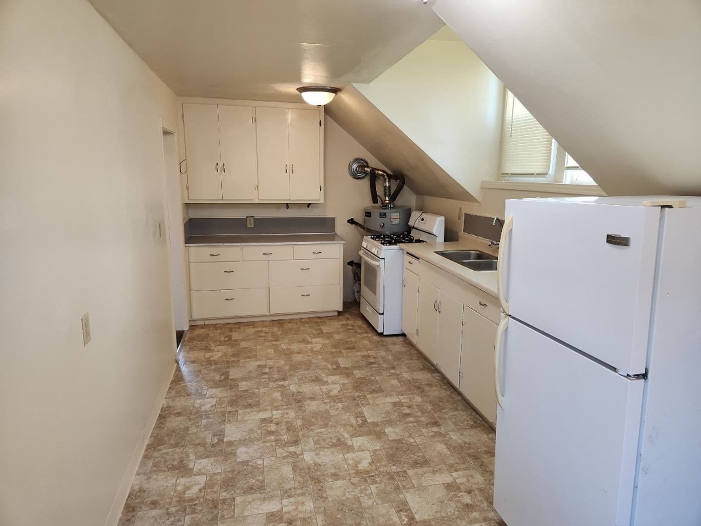 Eureka Apartment: 1443 5th Street