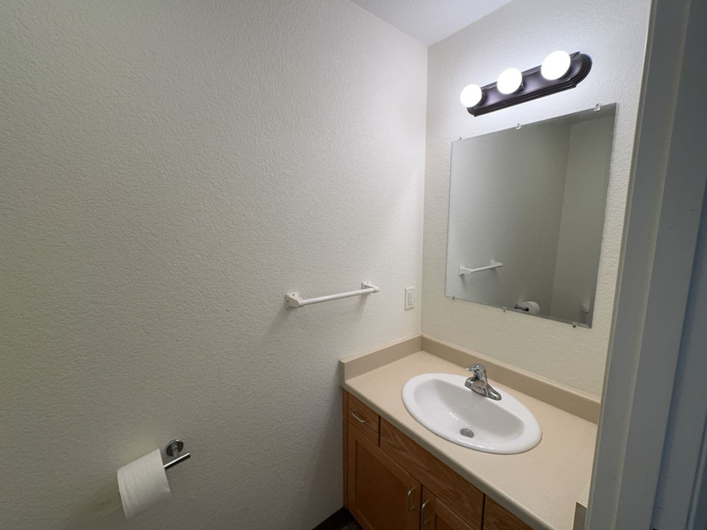 Arcata Townhome: 4539 Valley West Blvd.
