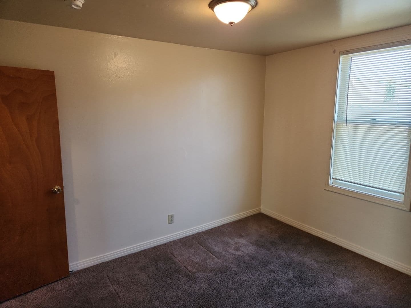 Eureka Apartment: 1443 5th Street