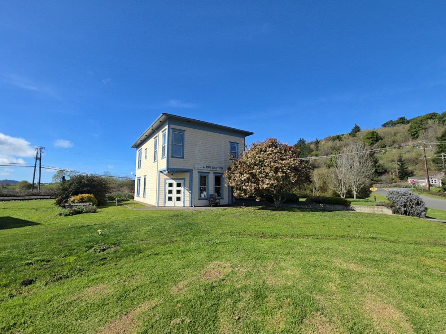 Fortuna House: 2754 Van Duzen St.