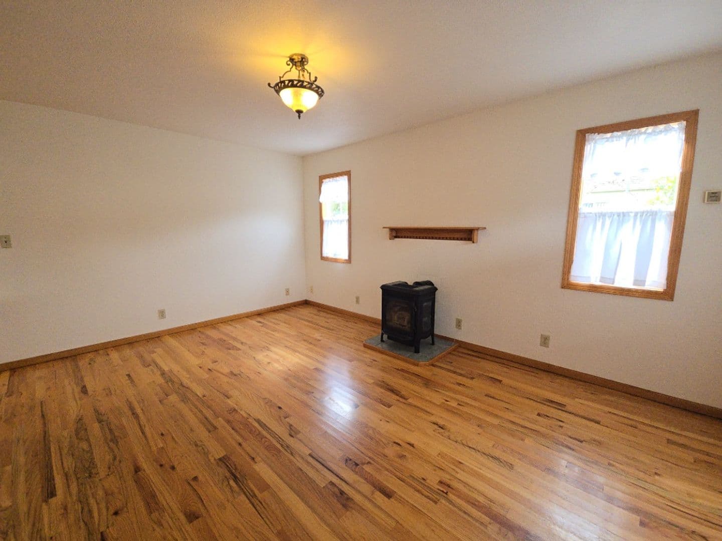 Eureka House: 4163 Williams St.