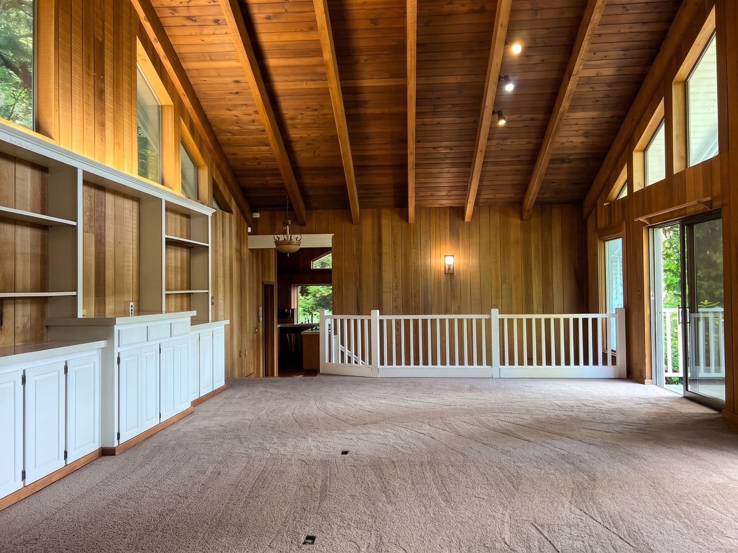 Eureka Apartment: 219 Boyle Drive