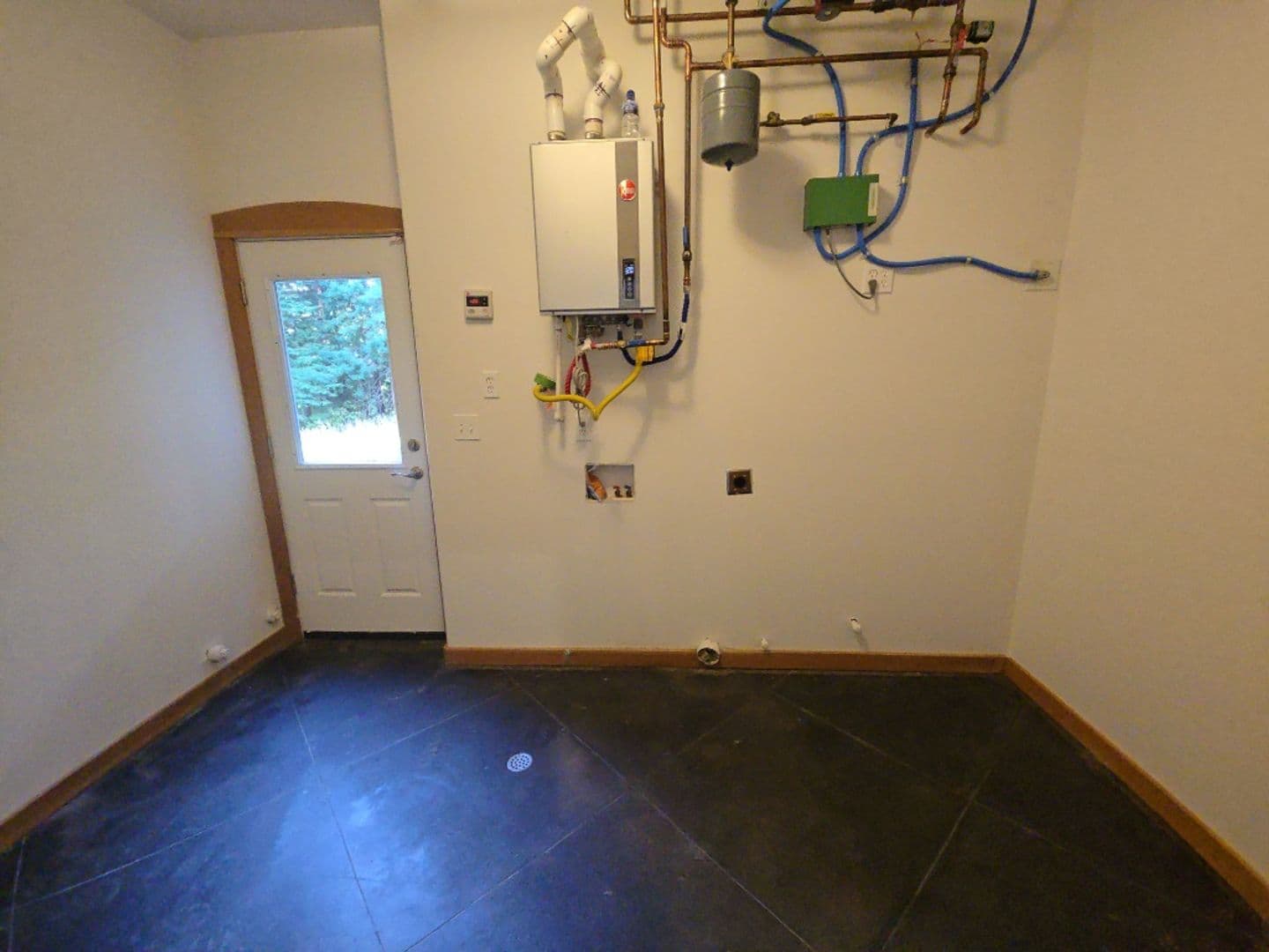 Kneeland House: 5623 Kneeland Rd. [PRM: Andrew]