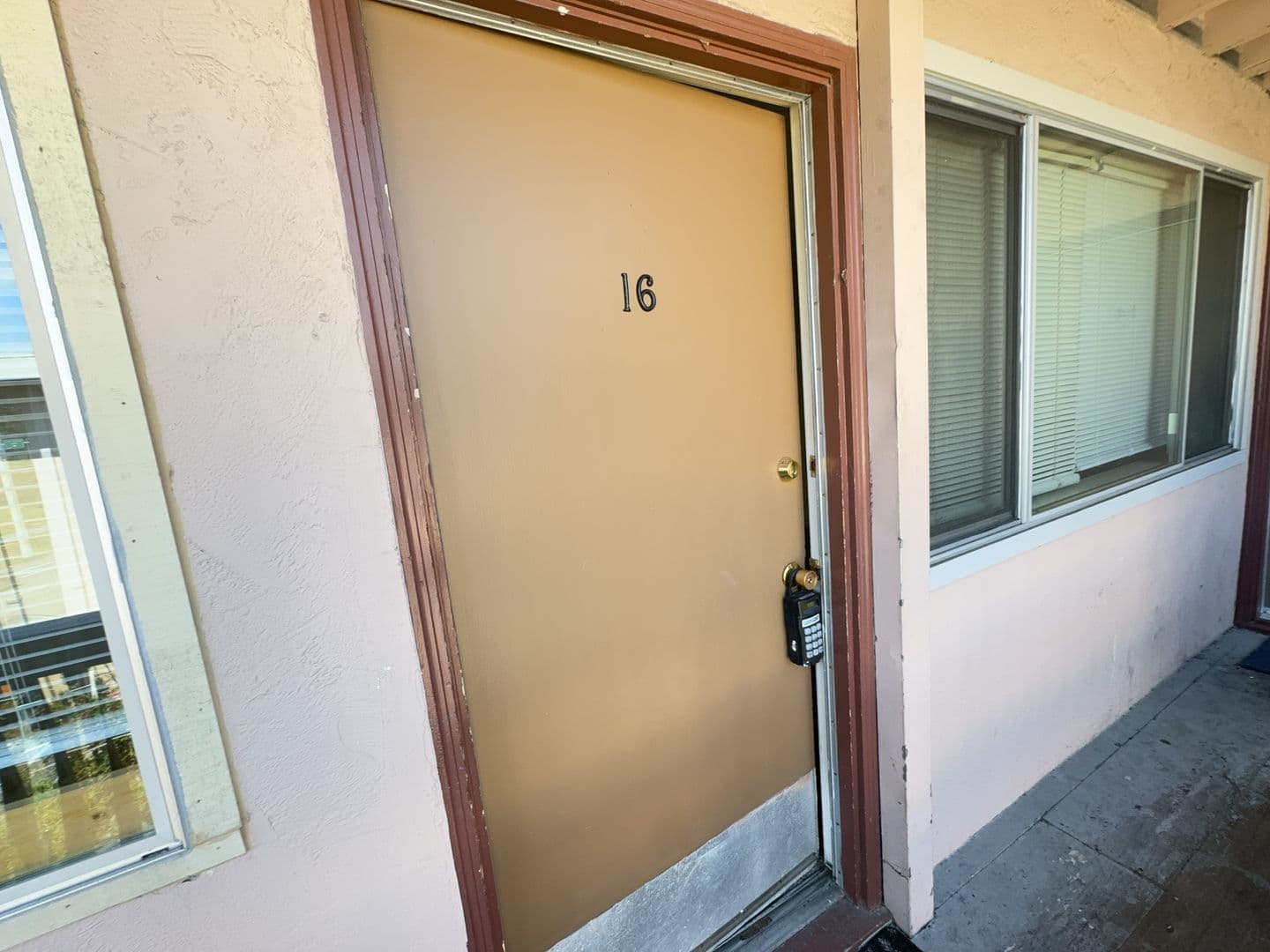 Arcata Apartment: 1871 G St