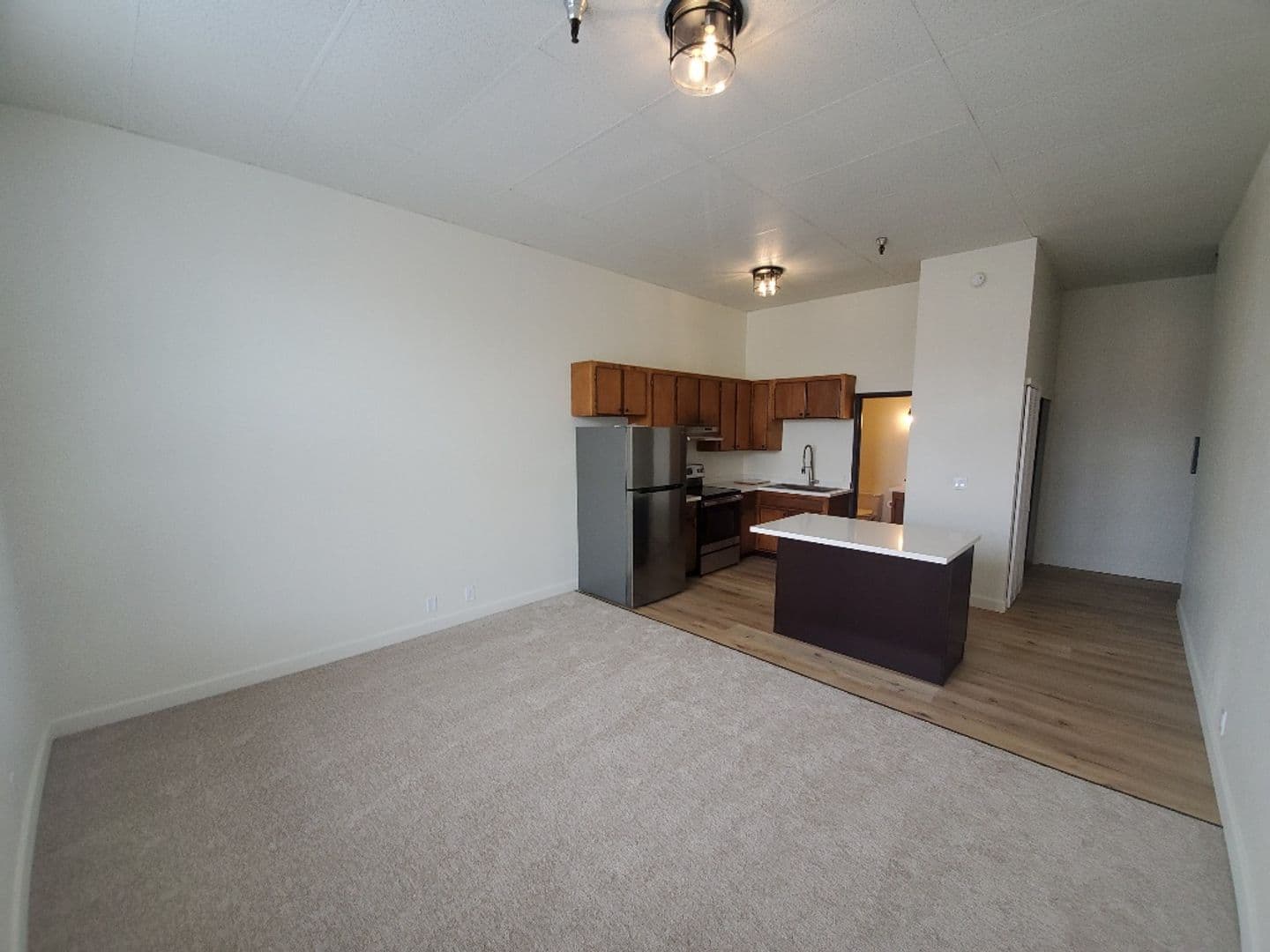 Eureka Apartment: 212 E Street