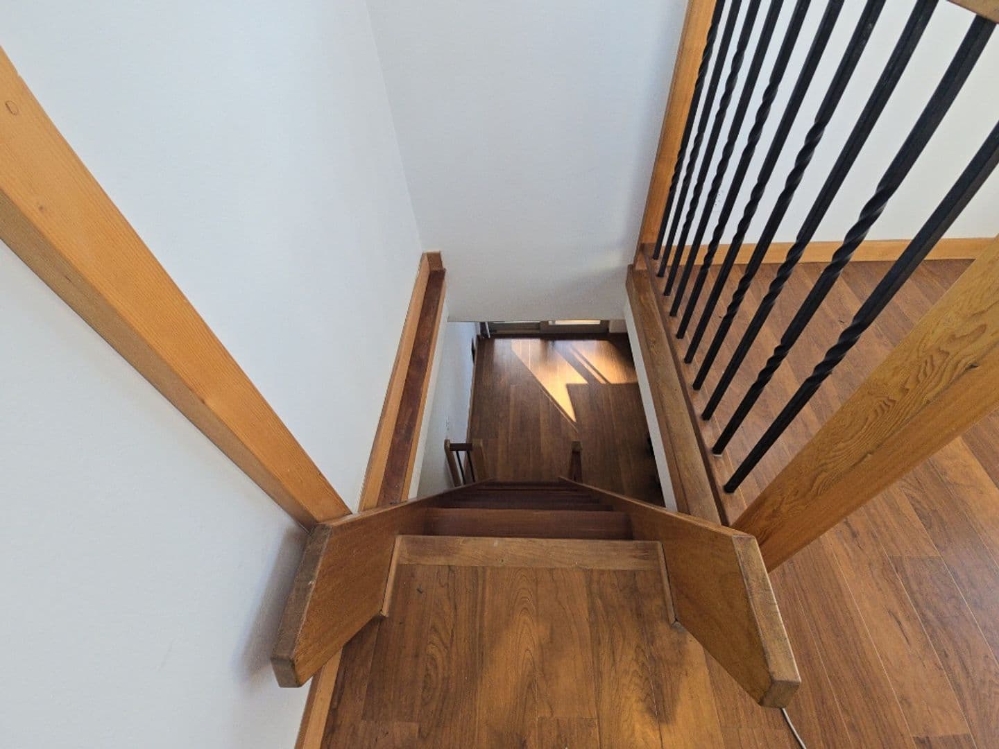 Kneeland House: 5623 Kneeland Rd. [PRM: Andrew]