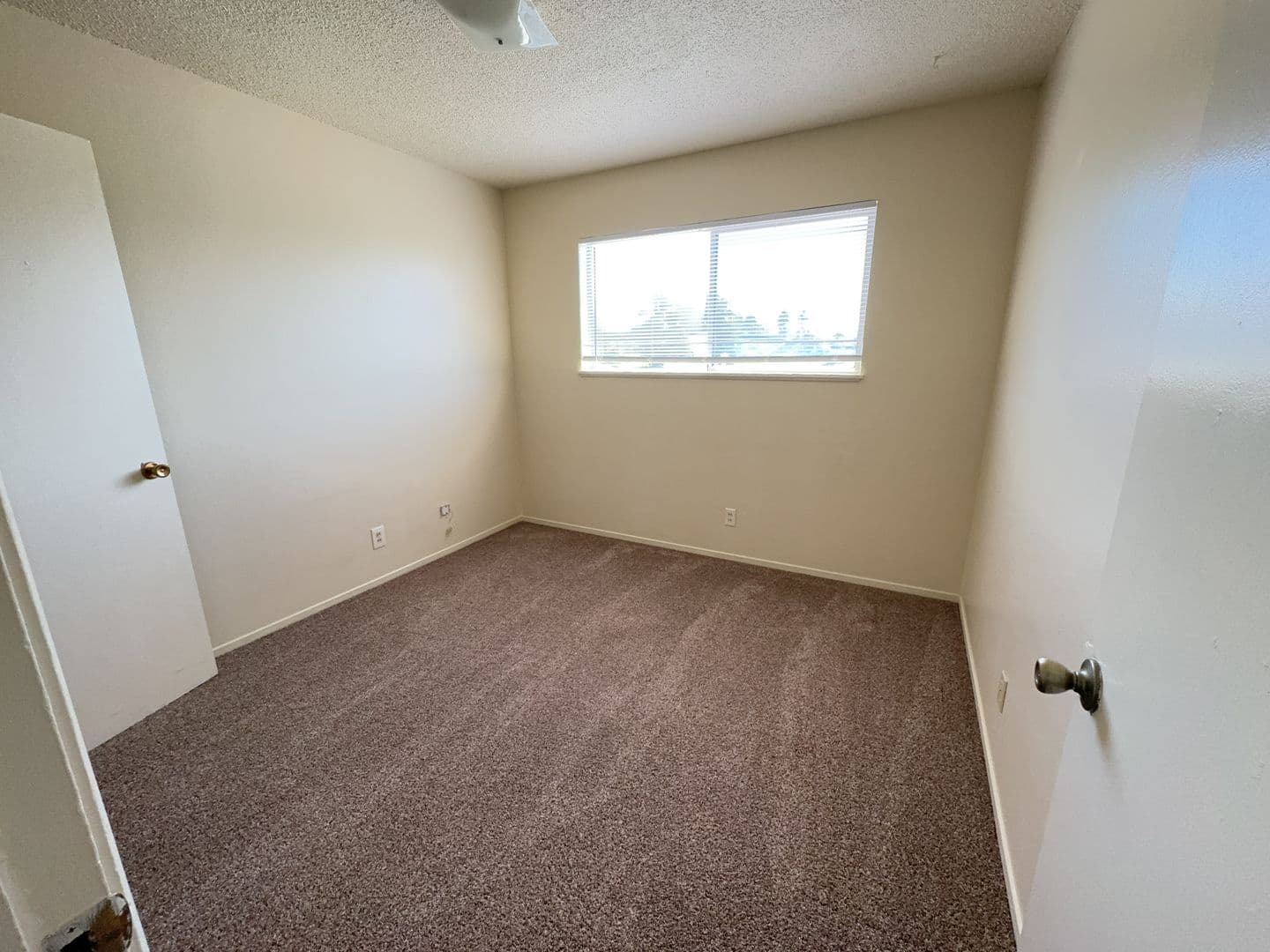 Arcata Apartment: 1871 G St