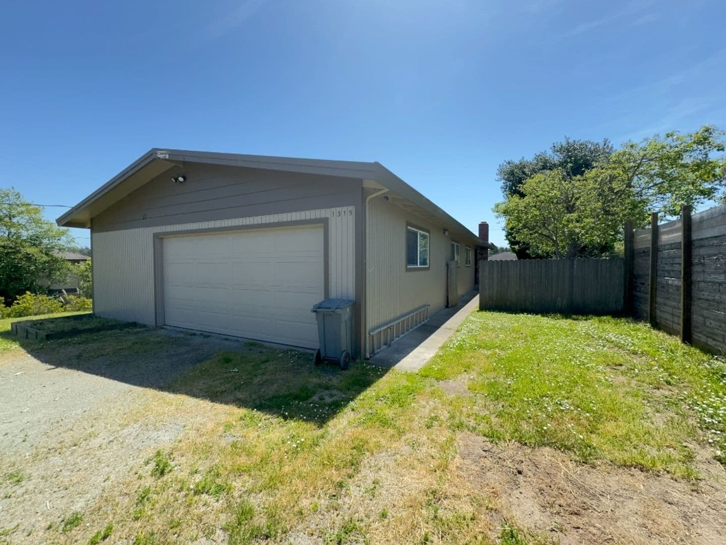 Eureka House: 1315 Myrtle Ave