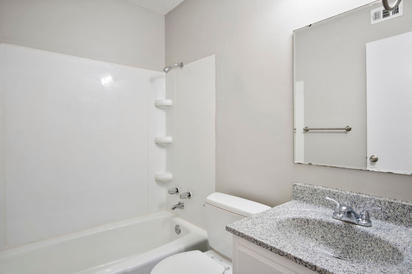 Excelsior Springs Apartment: 1800 W. Jesse James Rd
