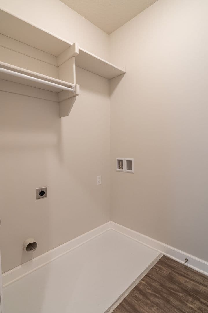 Tonganoxie Apartment: 151 Cox St.