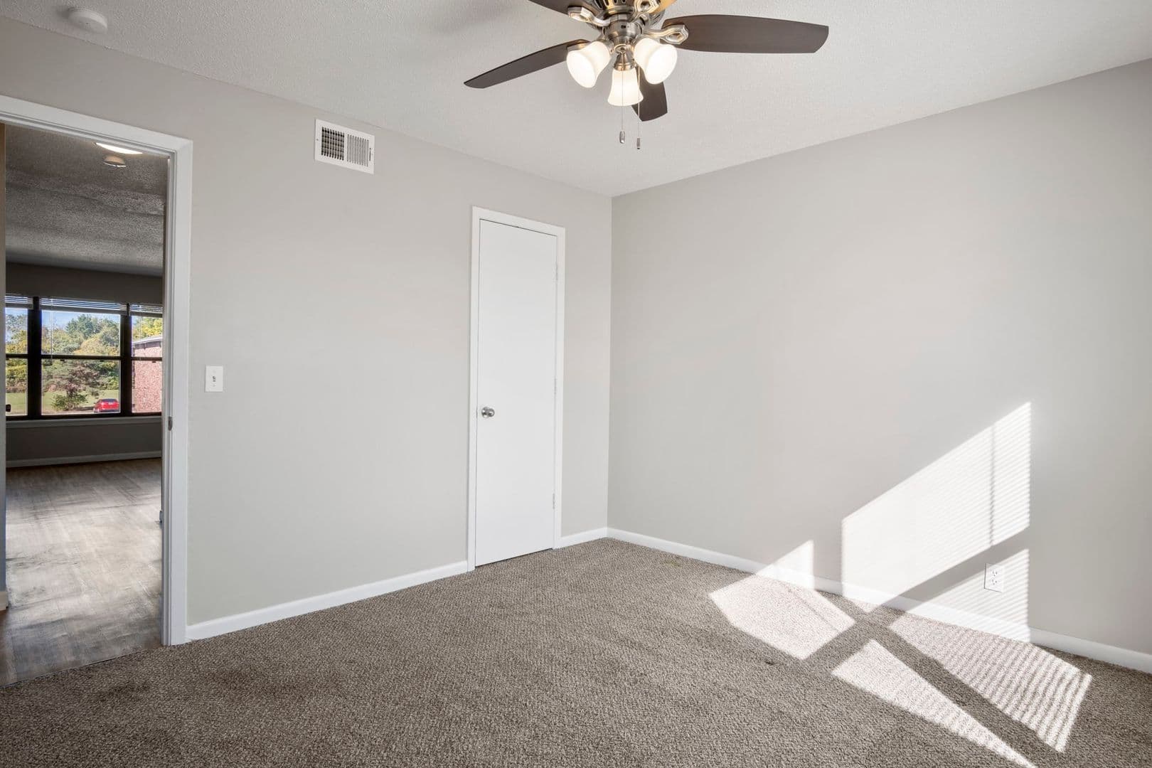 Excelsior Springs Apartment: 1800 W. Jesse James Rd