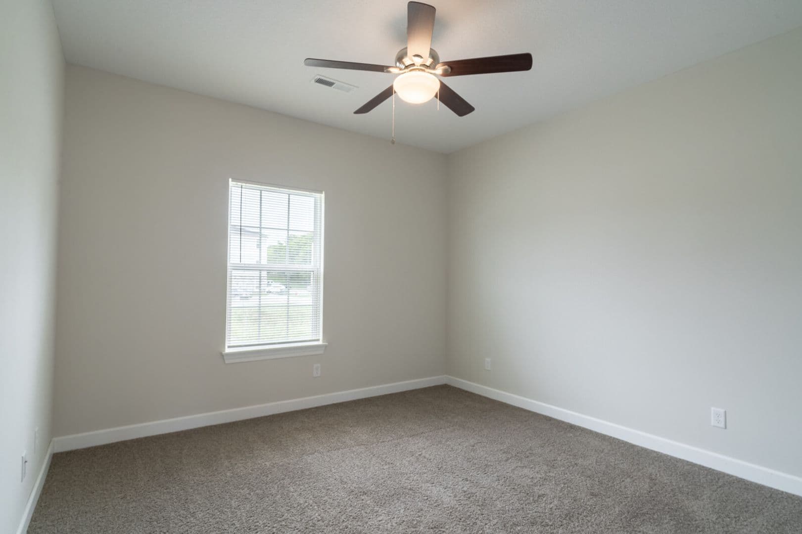 Tonganoxie Apartment: 151 Cox St.