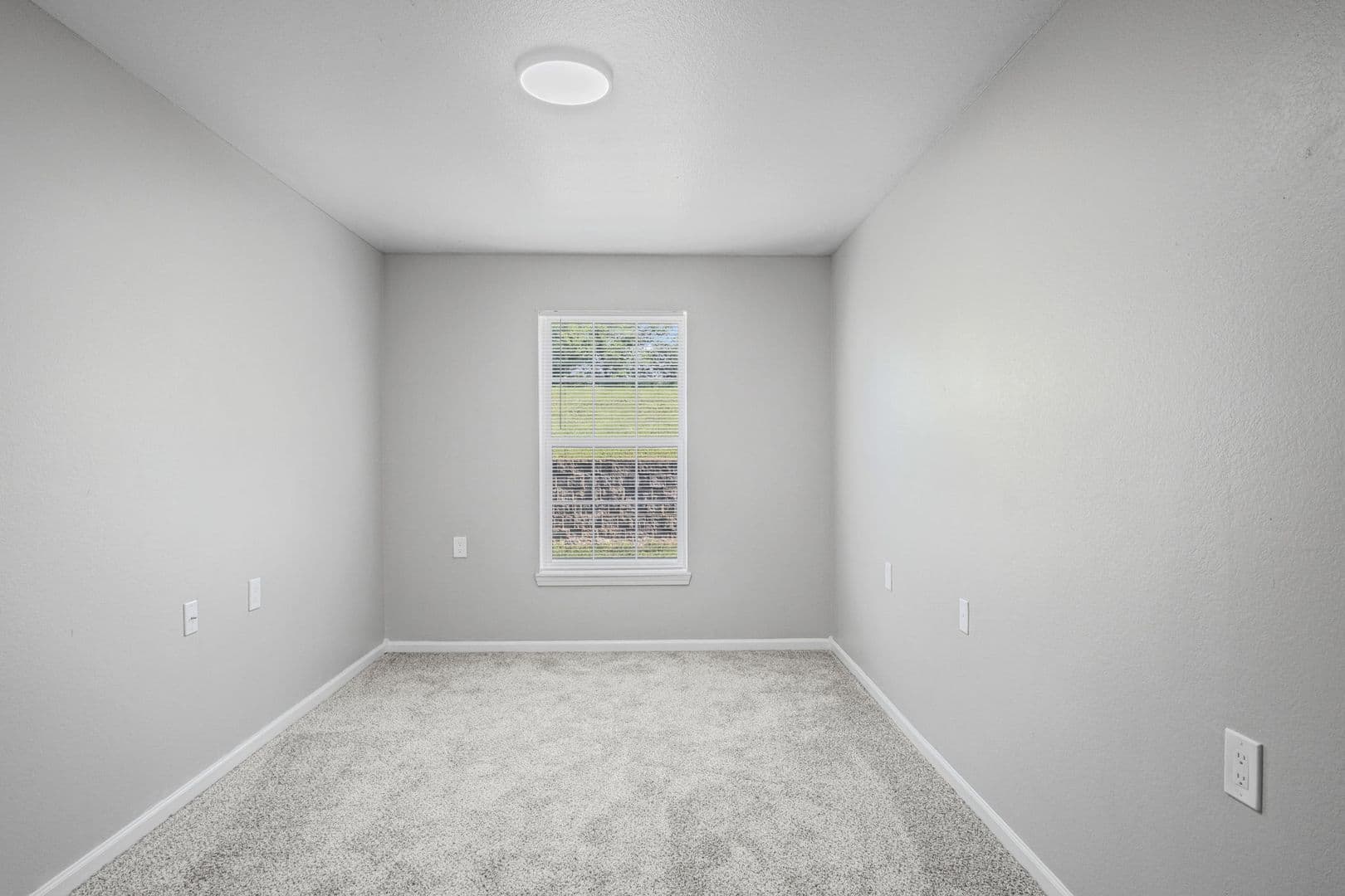 St. Joseph Apartment: 3301 S 35th St