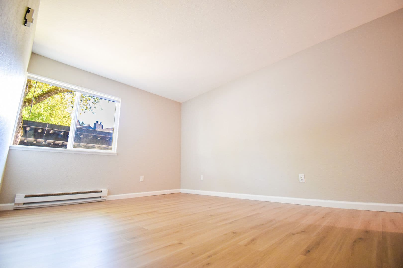 Beaverton House: 9515 SW 146th Terrace C-2