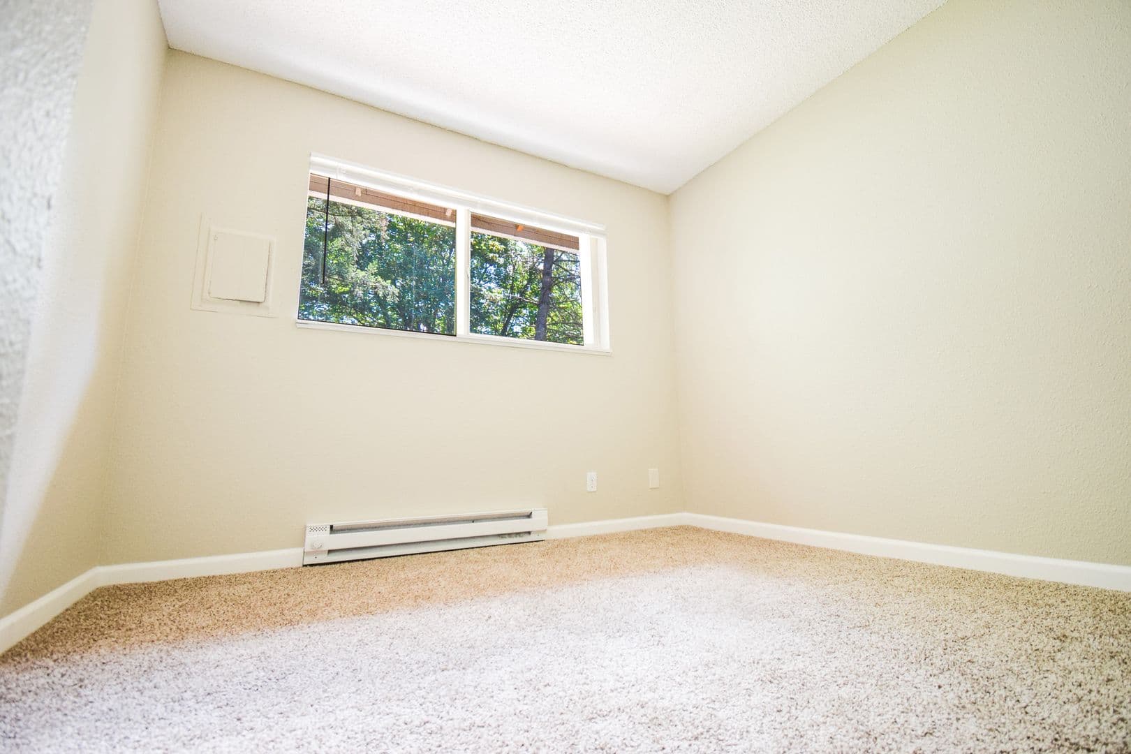 Wilsonville Apartment: 9425 SW Tauchman Street