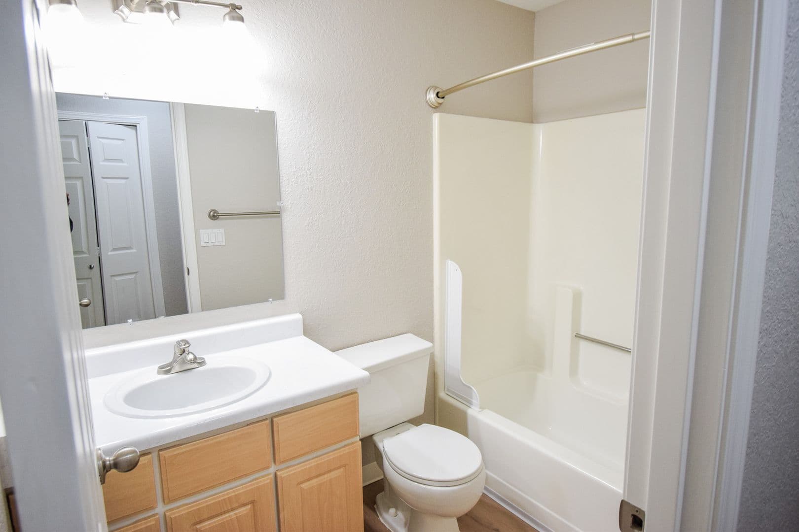 Beaverton House: 9515 SW 146th Terrace C-2