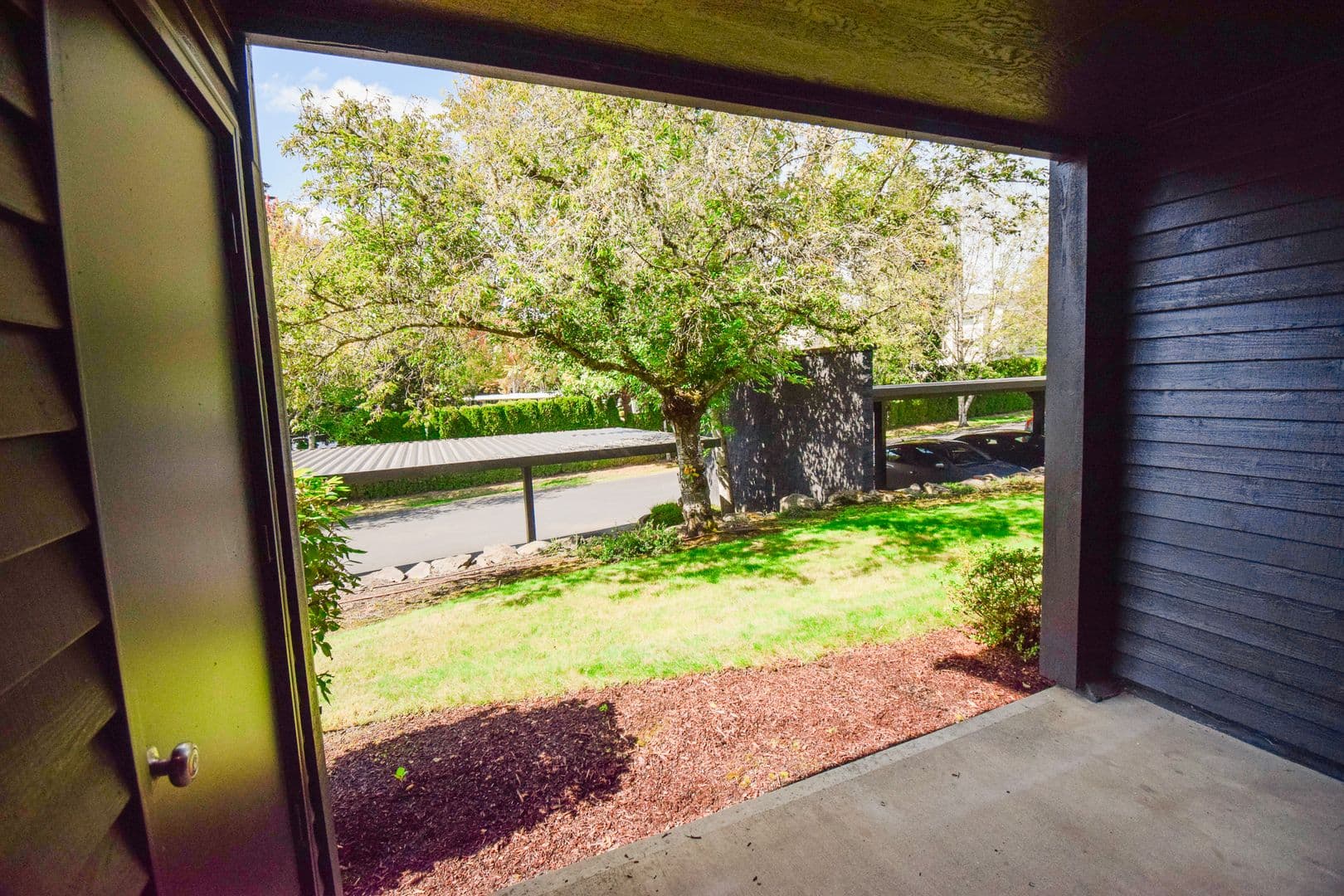 Beaverton House: 9515 SW 146th Terrace C-2