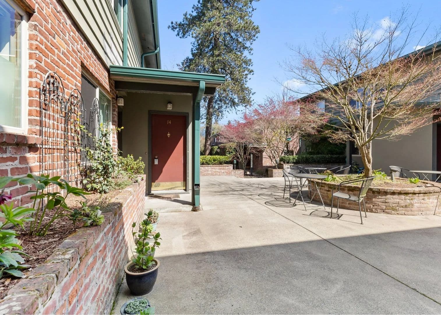 Portland Condo: 908 SW Gaines St. Unit 14