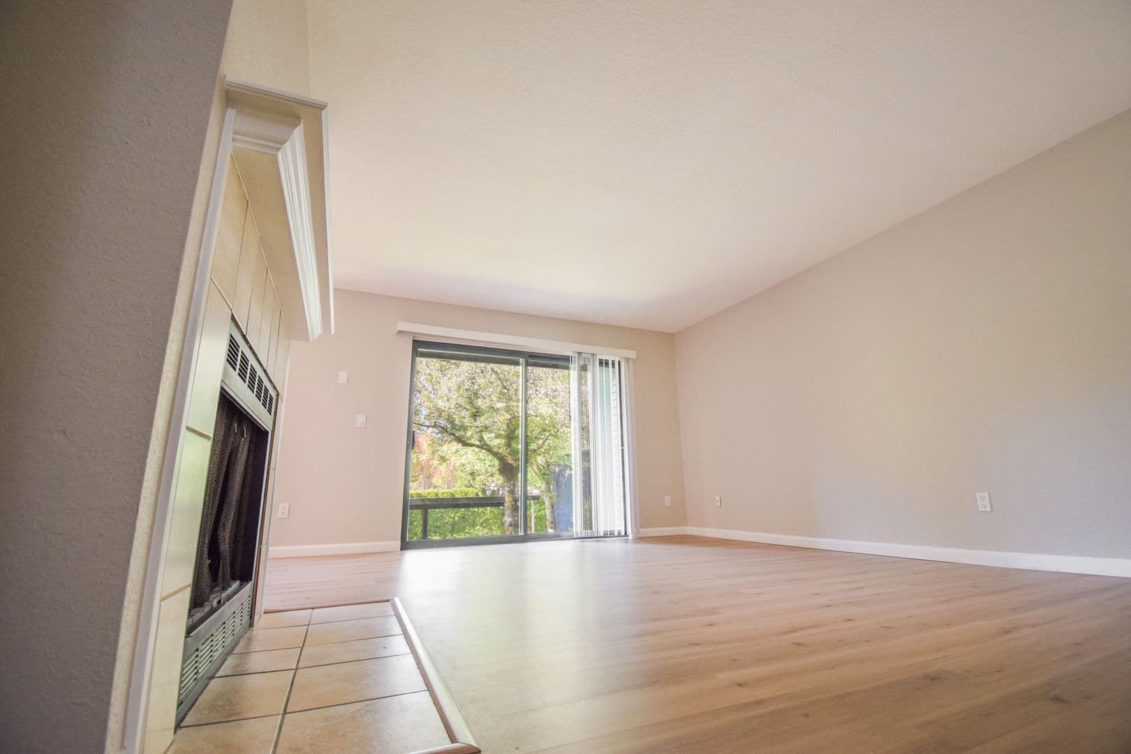 Beaverton House: 9515 SW 146th Terrace C-2
