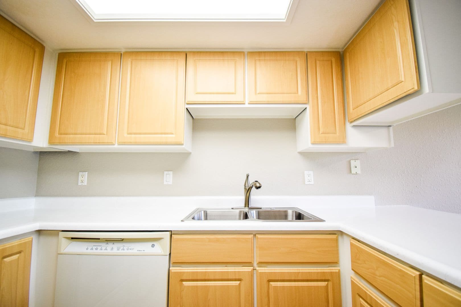 Beaverton House: 9515 SW 146th Terrace C-2