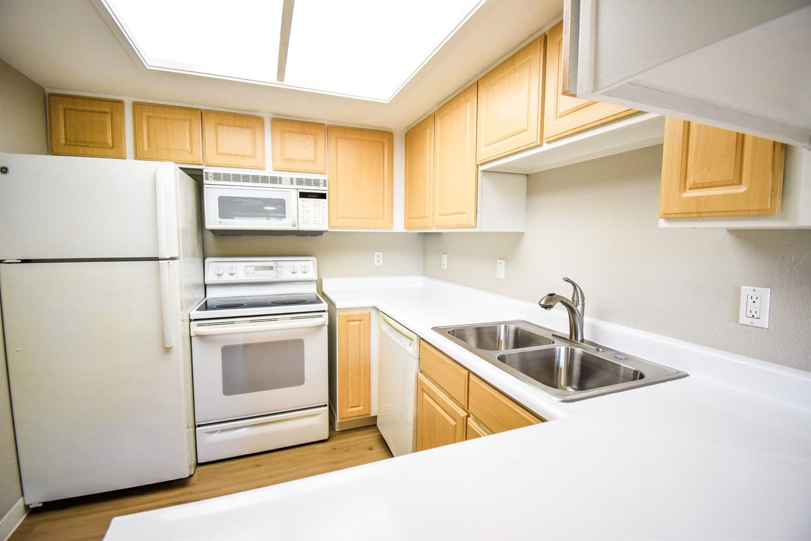Beaverton House: 9515 SW 146th Terrace C-2