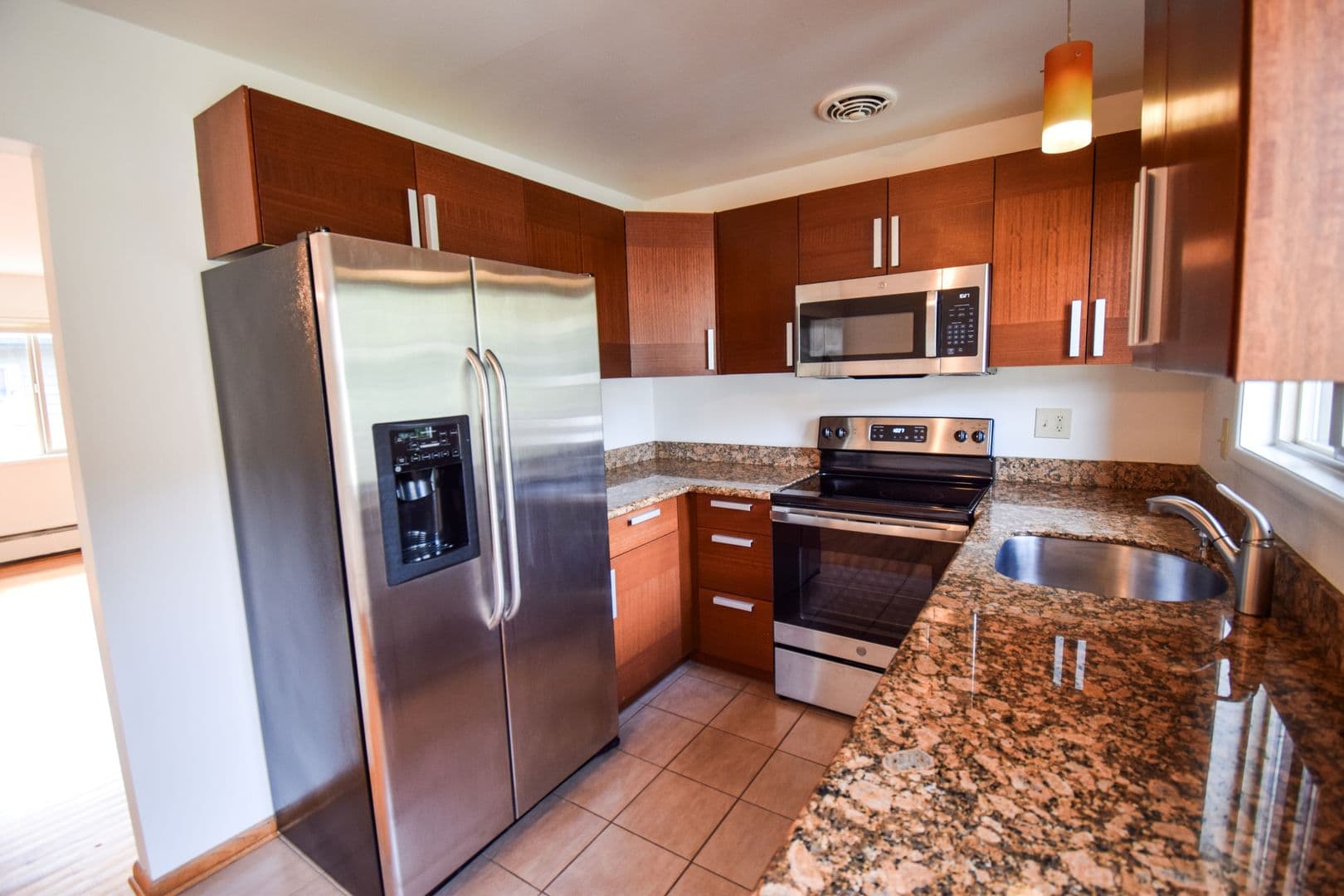 Portland Condo: 908 SW Gaines St. Unit 14