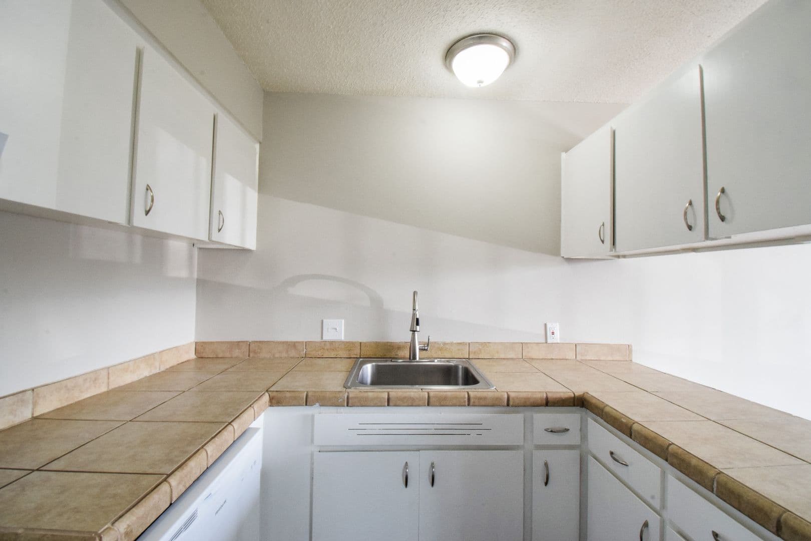 Portland Apartment: 3560 SW Vista Drive