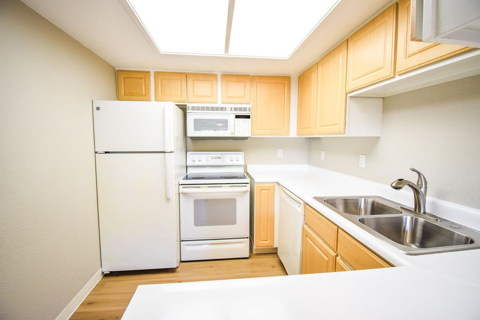 Beaverton House: 9515 SW 146th Terrace C-2
